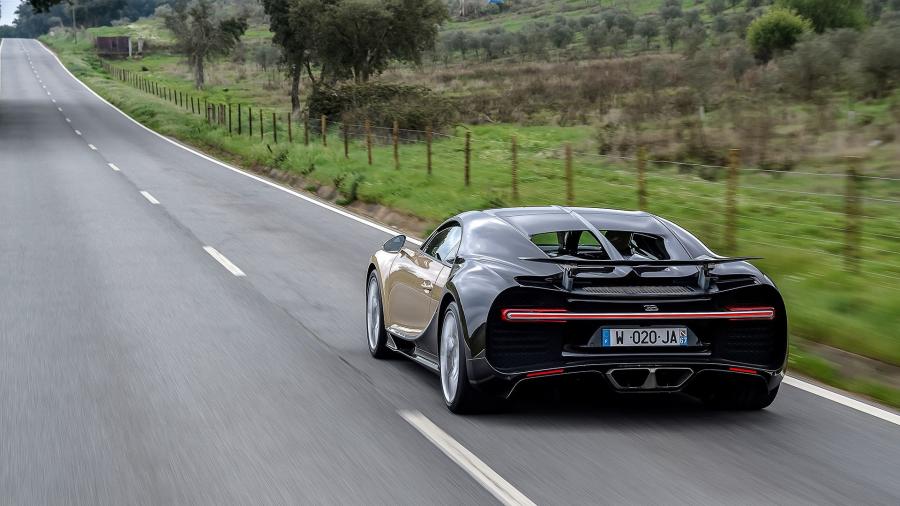  Bugatti Chiron 2017 года  (WW) (фото 7 из 67)